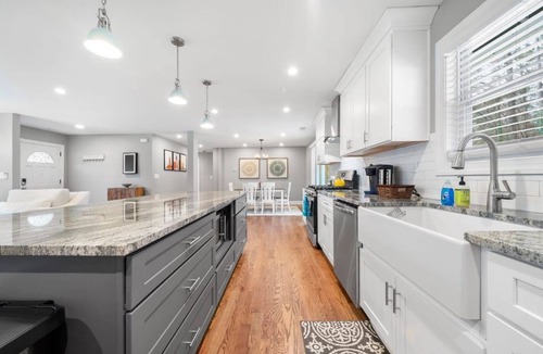 Smyrna House | Blue Ribbon 3BR/2BA Bungalow near Truist Park