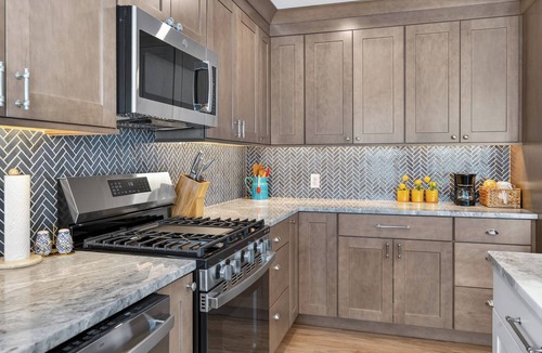 Malta House | Bluebird @ 38 Lake Avenue – Brand New Lakefront Home on Saratoga Lake