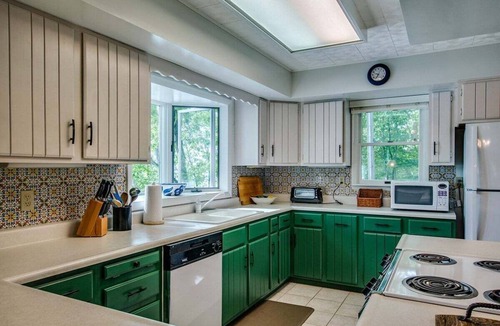 Town of Jerusalem House | Bluff`s Charm 3 bedroom lake home on Keuka Lake