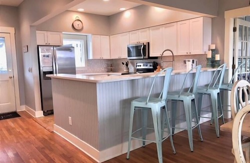 South Beach House | Bonnie Dune is a dog-friendly oceanfront home, steps from the sand in beautiful Flora
