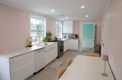 Historic District - North House | Bosch House Rosé - Lila Suite