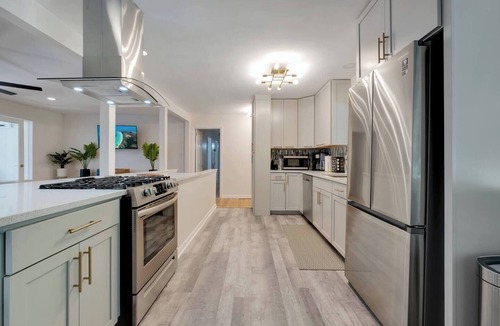 Tallahassee House | Boutique Mid Century Tallahassee Retreat