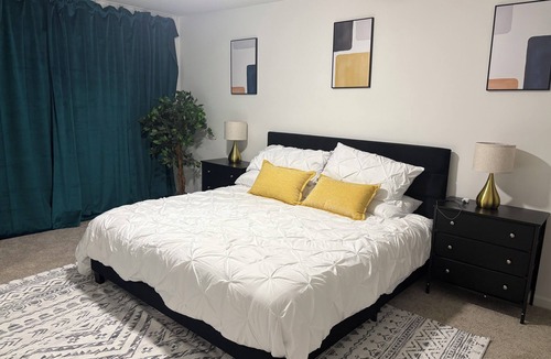 Atlanta House | Brand New 3-Bedroom/2.5 Bath - Townhome in West Midtown Atlanta