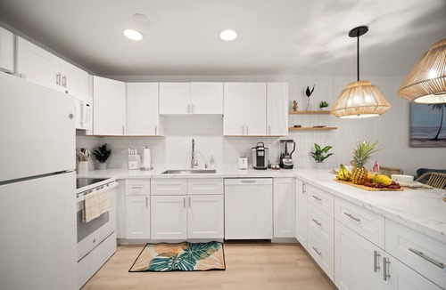 Nawiliwili Condo | BRAND NEW REMODELED 2/2 Family Getaway! Walk to Amazing Beach, AC & WiFi