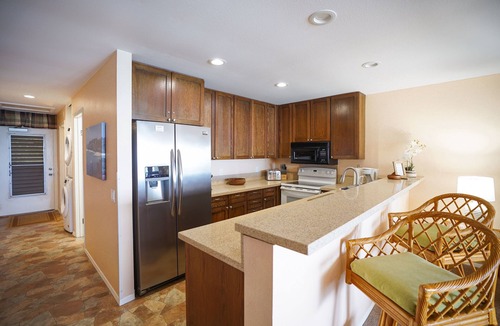Wailua House Lots Condo | Breathtaking Oceanfront Views from Top Floor Condo at Wailua Bay View – A Coastal Paradise!