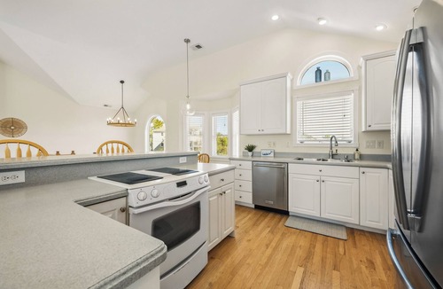 Tuckahoe House | Breezy Banks: Private Pool, Hot Tub, Community Amenities (Pickleball)