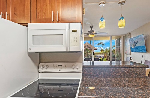 Maalaea Condo | Breezy Maalaea Oceanfront Condo Newly Renovated Pool BBQ Near the Harbor