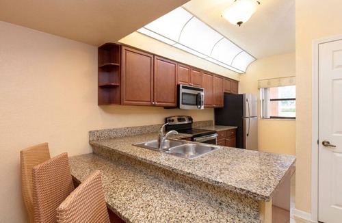 Florida Central Atlantic Coast Apartment | Bright 2-bedroom at Lakes Resort & Spa by Universal Studios & Disney & Seaworld