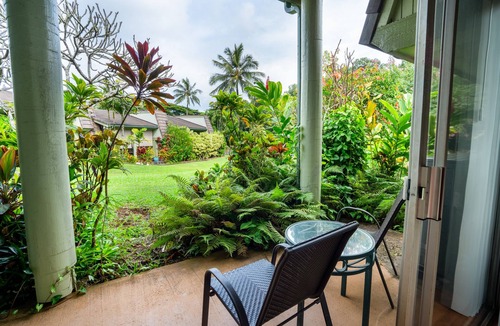 Princeville Condo | Bright and airy garden condo in spectacular Princeville with air conditioning