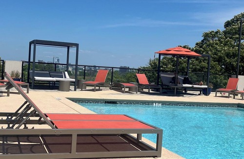Westside Apartment | Bright apartment with AC in Downtown Atlanta Neighborhood Free Parking