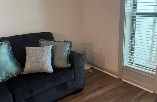 Westside Apartment | Bright apartment with AC in Downtown Atlanta Neighborhood Free Parking