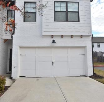 Winder Villa | Bright, charming, modern townhouse in Winder