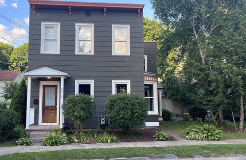 Saratoga Springs House | ✧ Bright East Side 4BR ✧ Walk Downtown & Track ✧