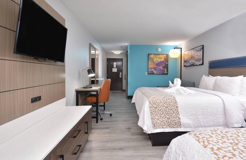 Asheville Hotel | Brookstone Lodge near Biltmore Village, an Ascend Collection Hotel