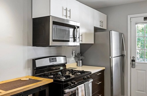 Brookwood Apartment | Brookwood Courtyard by BCA Furnished Apartments Bcc2b 07 G