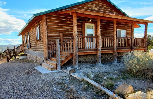 Duchesne Cabin | CABIN IN DUCHESNE, overlooking Starvation Reservoir, 2 Bed,1 Bath.