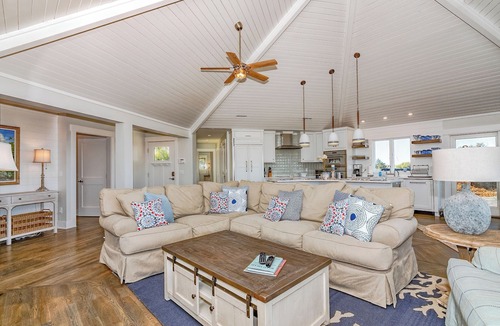 West Beach House | Call Ahead to Heat the Pool! Waterfront retreat!