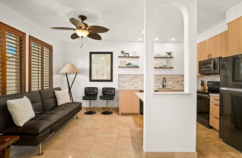 Bayview Condo | Calm island condo with ocean views & pool - walking distance from beaches