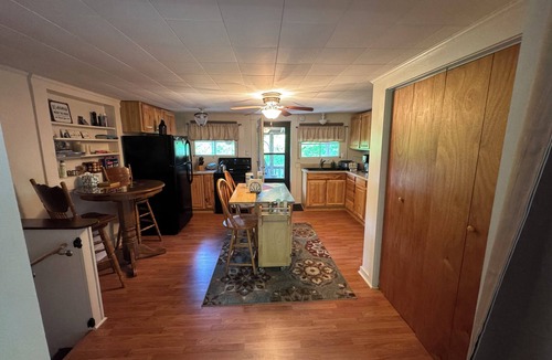 Nebo Cottage | Camp Hideaway Whippoorwill Cottage @ Nebo, Lake James NC