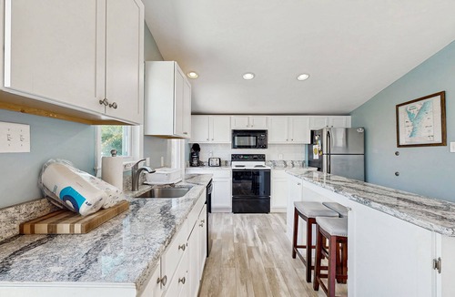 North Ocean City House | Canal-Front Home w/Deck, Washer/Dryer, Free WiFi, Outdoor Dining Area, & More