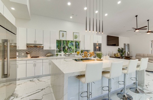 West Dixie Bend House | Casa Parkland | Private Luxury Resort-Style Estate