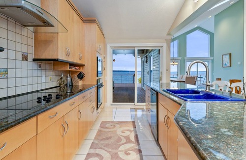 Town of Varick House | Cayuga Lakefront | Pool | Dock | FLX Wine Trail