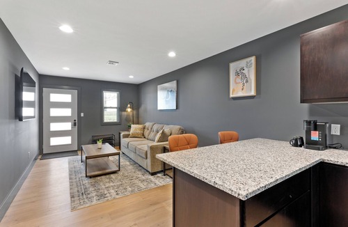 Festus Apartment | Central 2BD Apartment