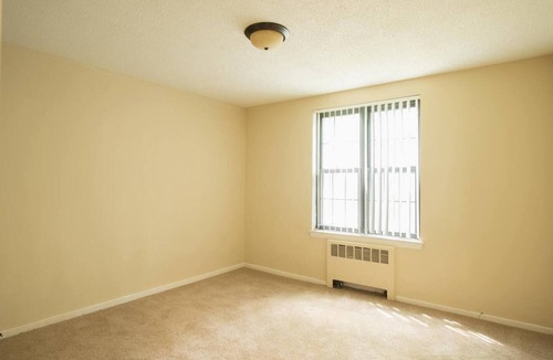 Albany Apartment | Centrally Located 10 mins from Airport, Downtown and Malls Apartment.