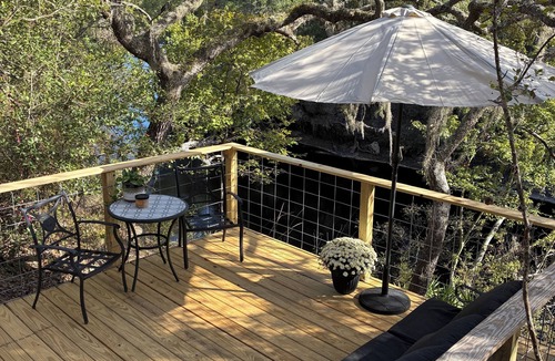 White Springs Cabin | Charming 2-2 cabin in White Springs on the Suwannee River and Florida trail.