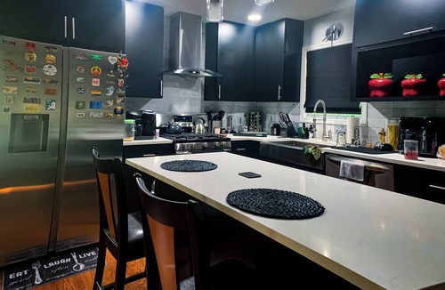 East Side Bed & Breakfast | Charming 2-bedroom Guesthouse in East Atlanta