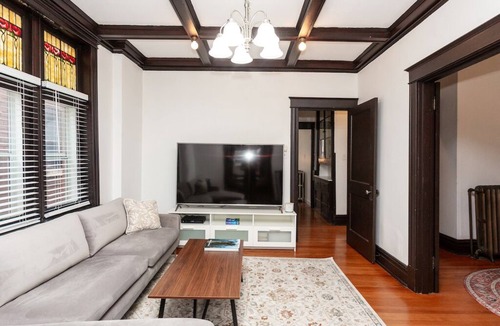 Shaw Apartment | ☆Charming 3BR Historic/Renovate☆Near Downtown/Park