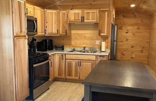 Lawrenceville Cabin | Charming cabin in Brushton NY. Unit 9