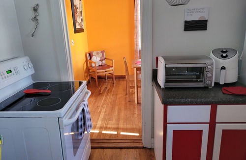 Murray Hill House | Charming Family Friendly, Pet Friendly Bungalow, Sleeps 6 - Jacksonville, FL