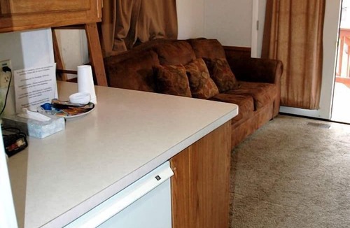Cooper Landing Cabin | Charming Family-Friendly Cabin with a Loft Along the Kenai River, Alaska