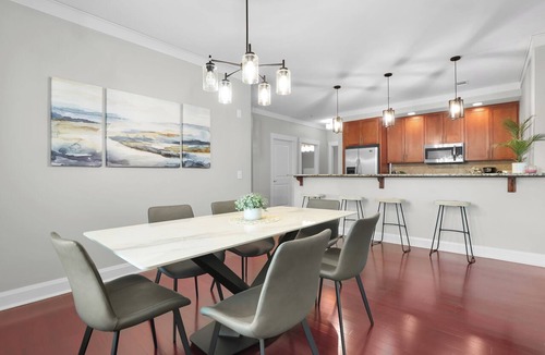 Old West Broad Neighborhood Apartment | Charming Historic District 3BDR w/French Doors | The Juliette #303 by AvantStay