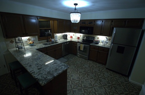 Decatur House | Charming In-City Townhouse Combining Convenience with Peaceful, Serene Living