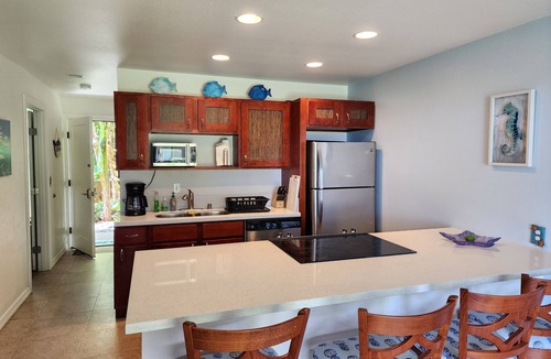 Wailua Condo | Charming Oceanside 2-bedroom condo with A/C in fabulous Kapaʻa