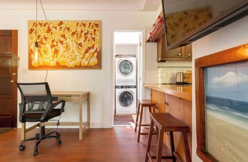 Coconut Grove Cottage | Charming open floor plan cottage in desirable Miami, fast WiFi, walk to all