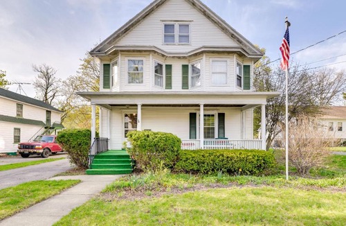 Caledonia House | Charming Pet-Friendly Vacation Rental w/Backyard!