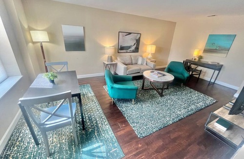 DeBaliviere Place Apartment | Charming Retreat in the Heart of Central West End