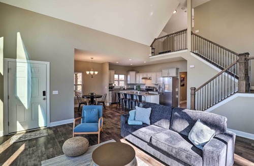 Woodfin Cottage | Charming Retreat w/Mtn Views: Walkable Location!