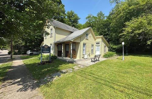 Hammondsport Apartment | Charming studio apartment in Hammondsport- Unit 6 @ The Champagne House