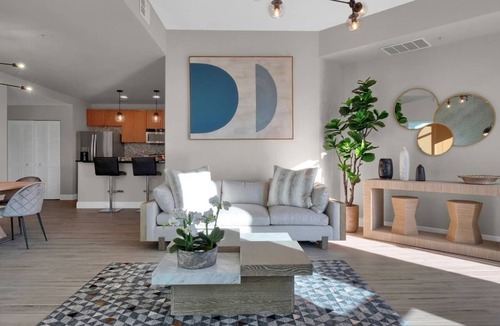 South Eola Apartment | Chic 2BR condo in the heart of Orlando Downtown