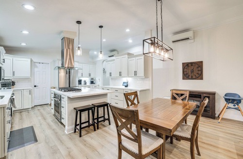 Micanopy House | Chic Micanopy Getaway w/Pool & Pool Table!
