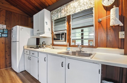 Hanalei House | Chung Cottage - a 1br/1.5ba cottage steps from Hanalei Bay