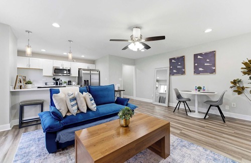 Downtown Atlanta Condo | Cityview Peach Centrally Located