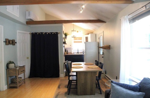 Town of Richmond Cottage | Clairmonte Cottage-Steps to Honeoye Lake/Hot Tub/Firepit/Dog &Kid Friendly/Kayak