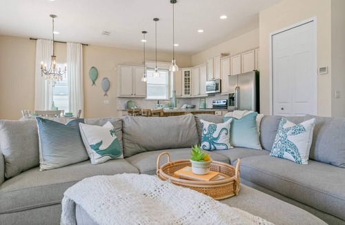 Jacksonville Beach House | Coastal Cottage: Pool, Golf Cart & Game Room