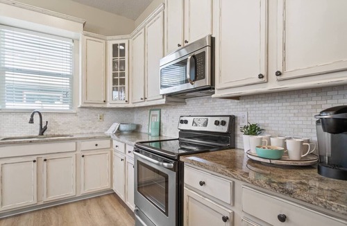 Jacksonville Beach House | Coastal Cottage: Pool, Golf Cart & Game Room