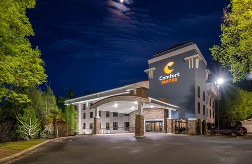 Town Center Hotel | Comfort Suites At Kennesaw State University